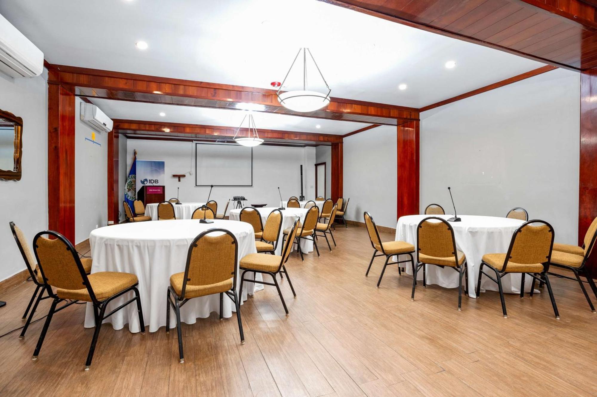 Best Western Plus Belize Biltmore Plaza Belize City Esterno foto