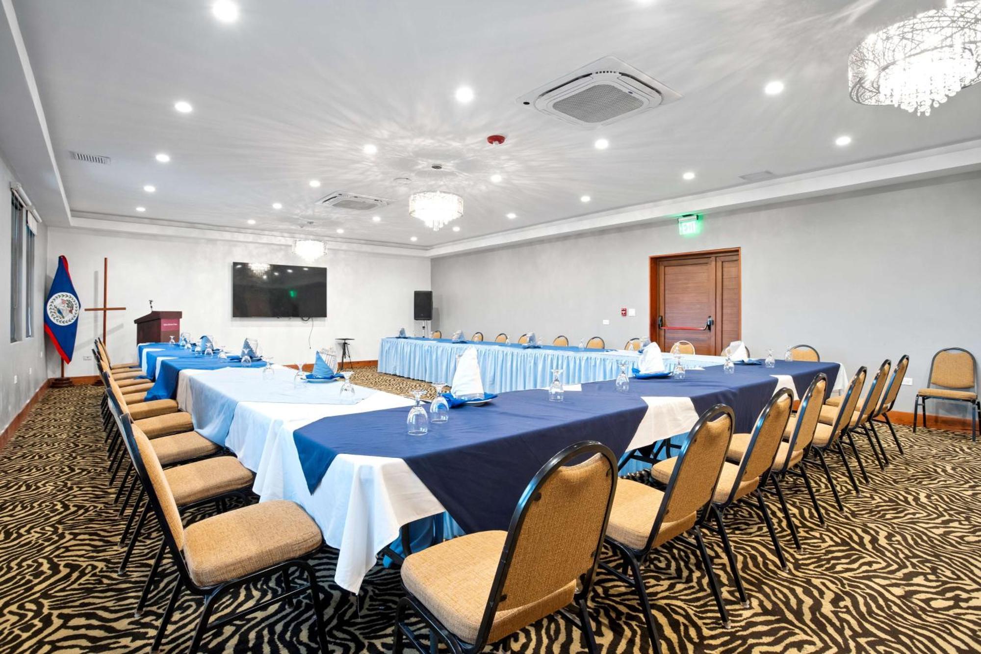 Best Western Plus Belize Biltmore Plaza Belize City Esterno foto